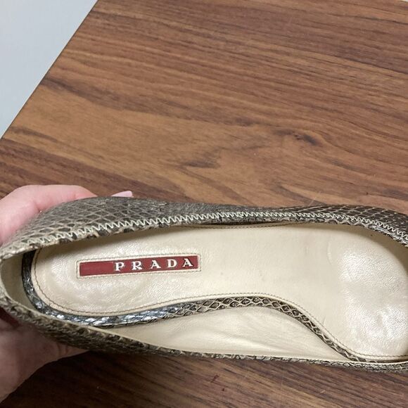 Prada Snakeskin Peep Toe Pumps with Block Heels. Size EU 36.5. - Picture 6 of 9